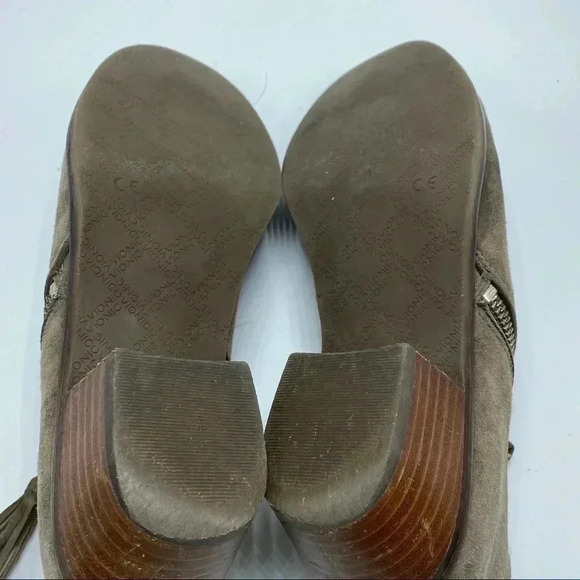 Vionic Serena ankle boots side zip suede heeled booties size 7 - Picture 7 of 8